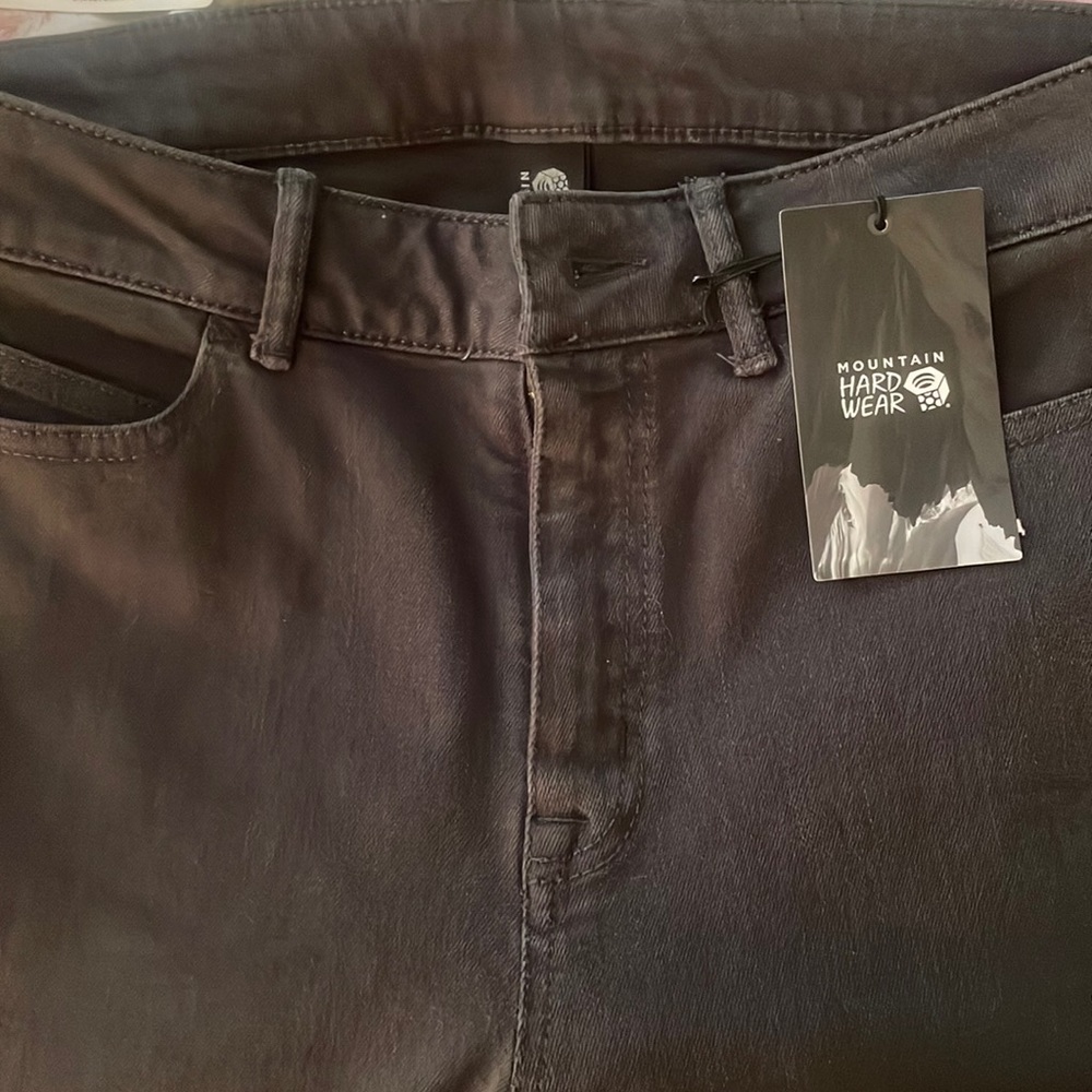 Brand new Mountain Hardwear Twill Ankle Jeans with tags